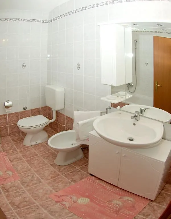 Holiday Home Magnolia Tar-Vabriga